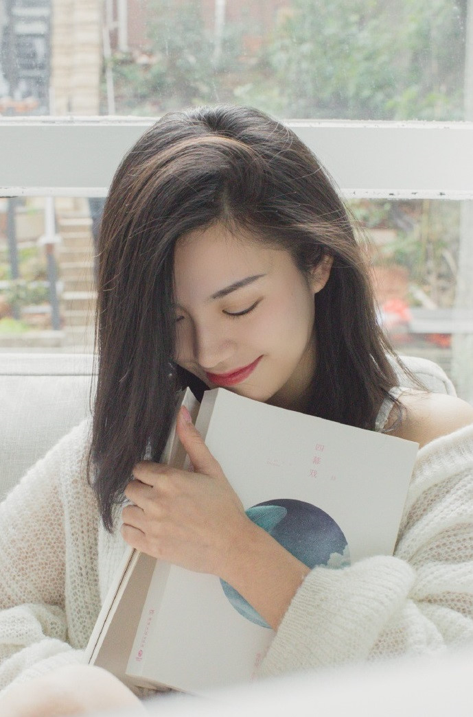 Nhiếp ảnh gia 9X vừa chụp hình đẹp, vừa xinh như hot girl